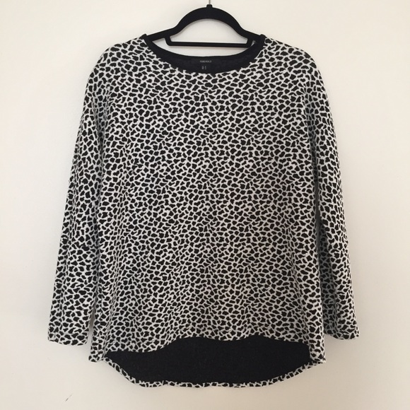 Forever 21 Tops - Forever 21 high low long sleeve top